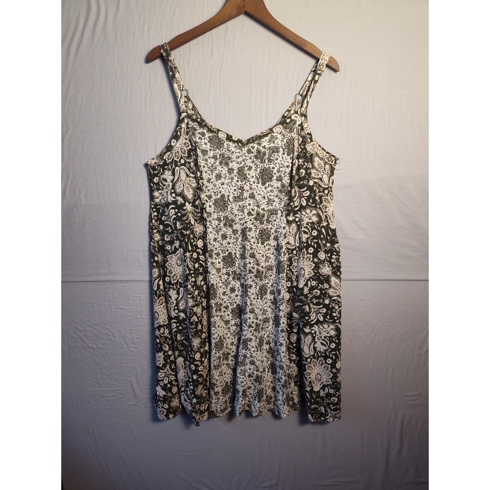 Torrid Women 00 Olive Green Paisley Floral Cami Tank Top Adjustable Straps